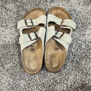 Birkenstock’s Mens Size 43